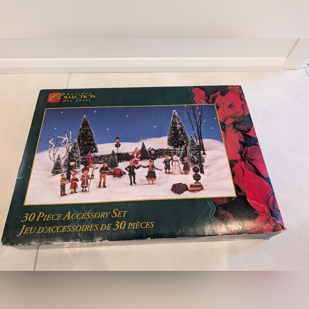Holiday Collection 30 Piece Accessory Set Lemax Christas Village